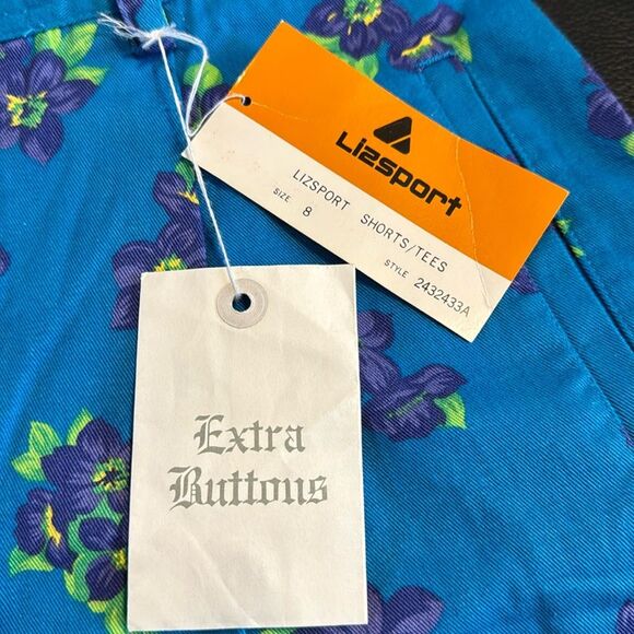 LIZSPORT New High Waisted Pleated Floral Cotton Shorts - Picture 5 of 9